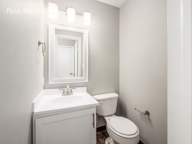 Building Photo - 4507 Westborough Dr W