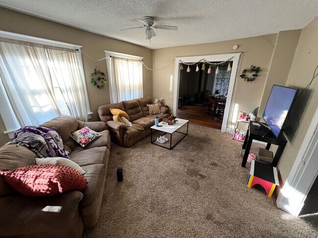 Building Photo - GREAT HOME - A MUST SEE!