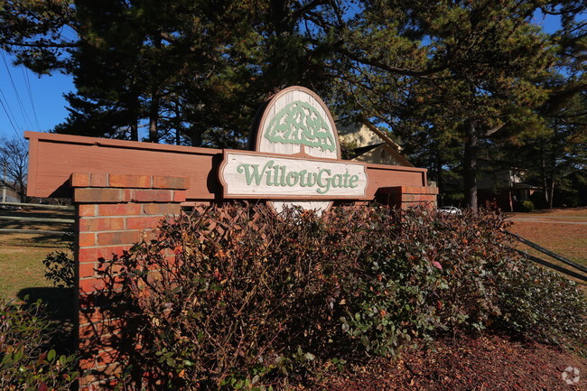 Primary Photo - Willowgate Apartments