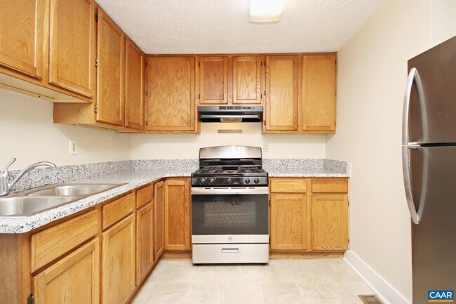 Building Photo - 712 Monticello Ave