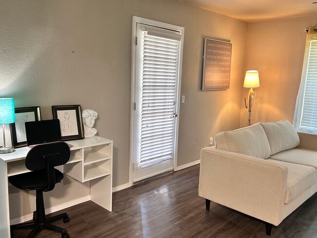 Interior Photo - The Breighton at Paseo