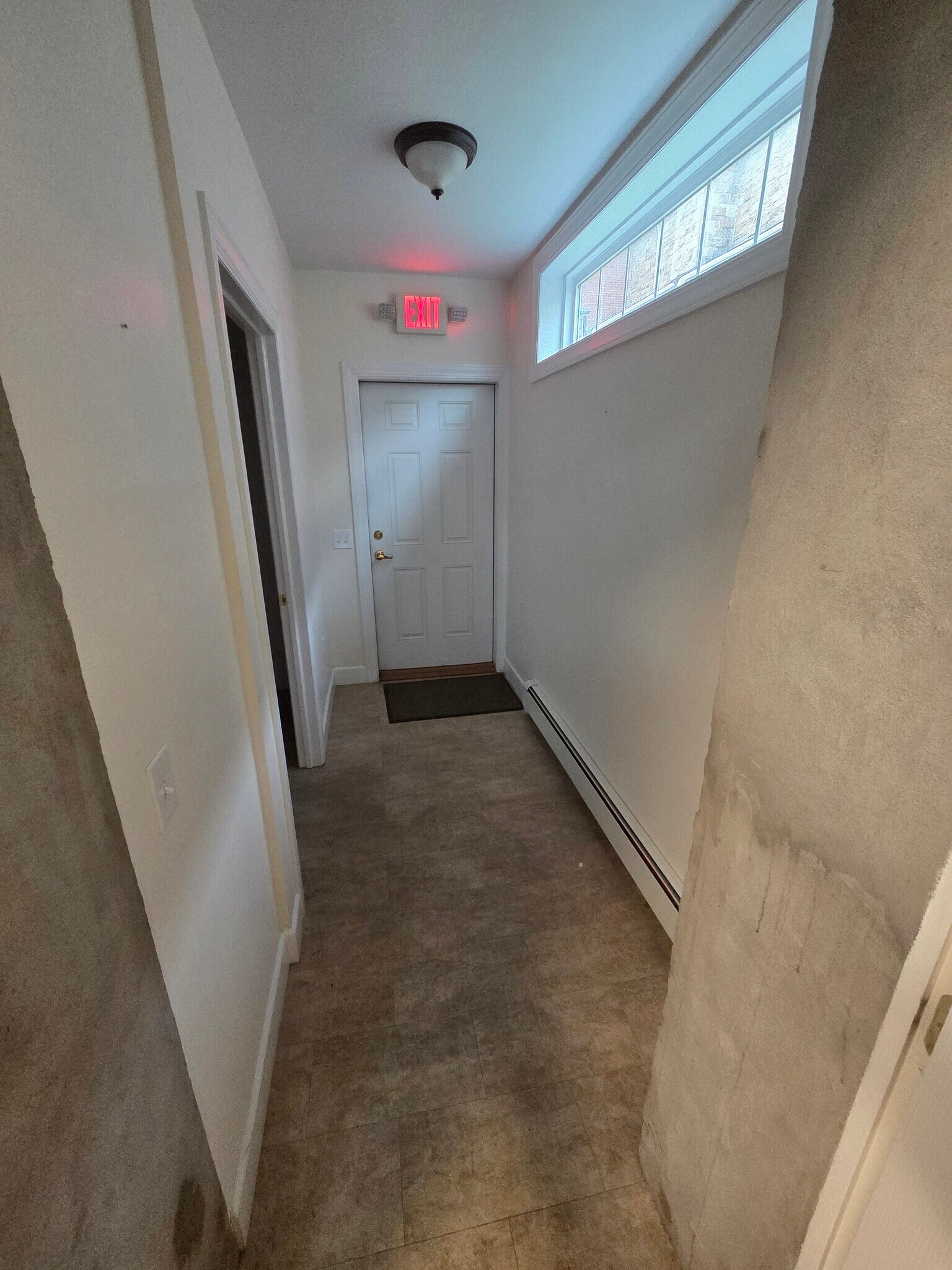 Building Photo - 806 13th St