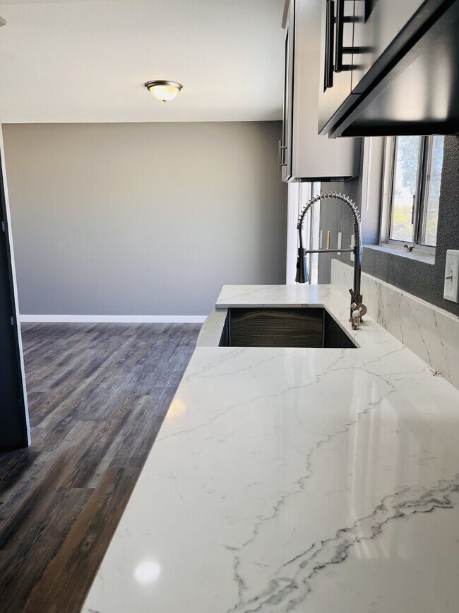 Building Photo - Two bedroom Home in South Joshua Tree