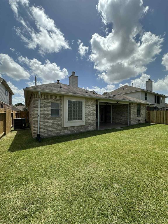 Building Photo - 15215 Millers Run Ln