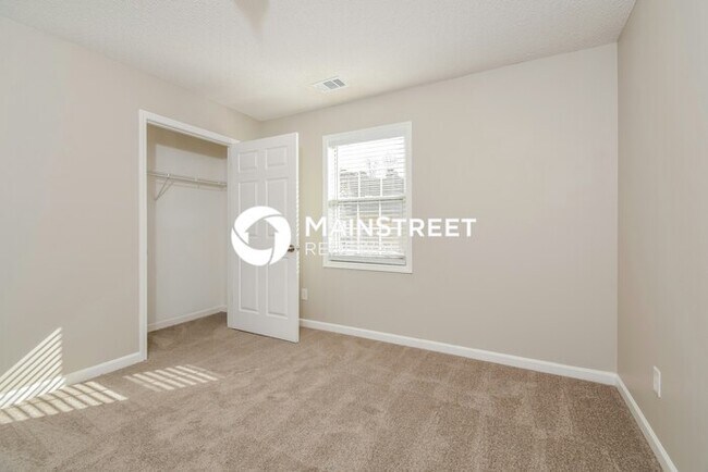 Building Photo - 3 Bedroom Pet-Friendly Home in AUSTELL, GA with Main Street Renewal