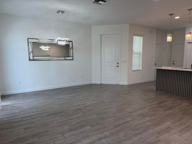 Building Photo - 4416 Hammock Grove Dr