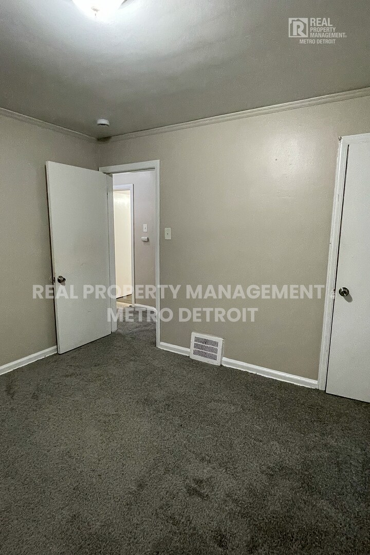 Building Photo - 13621 Ashton Rd
