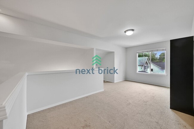 Building Photo - 3 BED & 2.5 BATH SINGLE FAMILY HOUSE FOR RENT