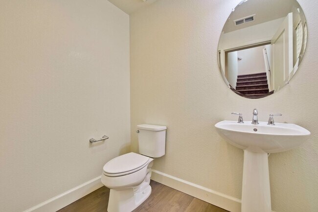 Building Photo - Gorgeous Santa Clara Home with Pool, EV Ho...