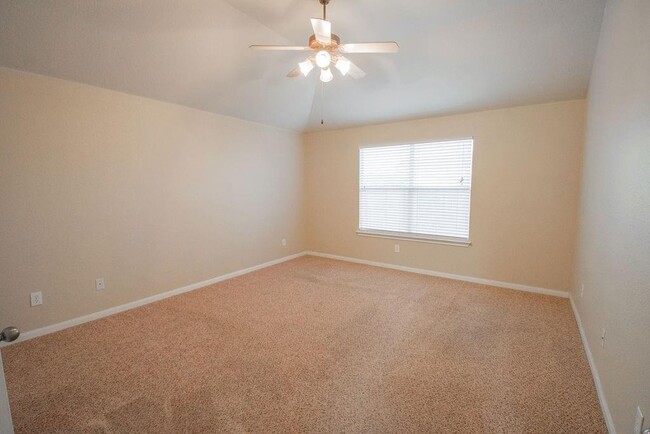 Building Photo - 312 Pheasant Ridge Dr
