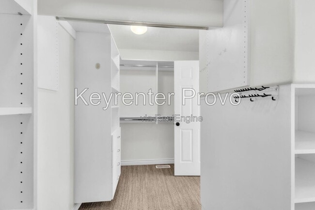 Building Photo - 1559 Oak Cliff Dr