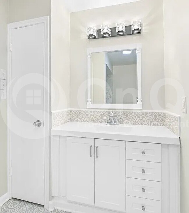 Building Photo - 306 Wildbriar Dr