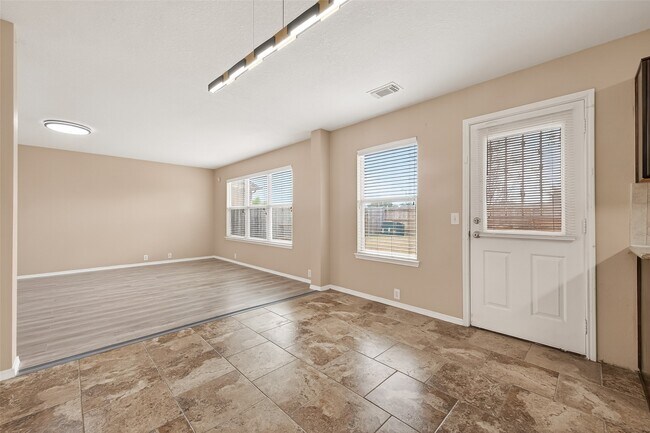 Building Photo - 15007 Sugar Sands Dr
