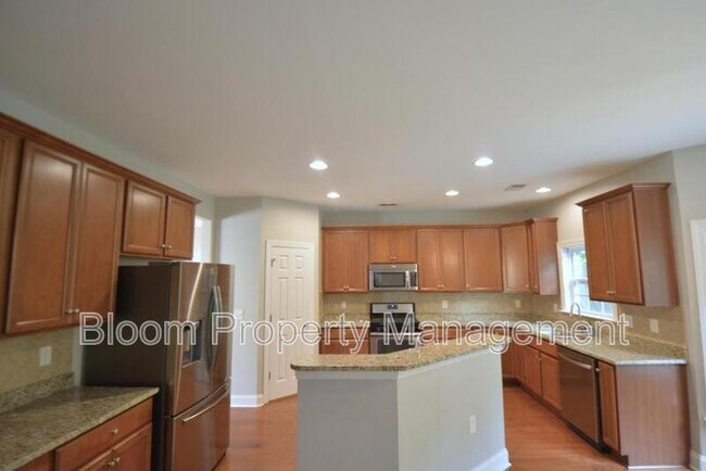 Building Photo - 8566 Royal Palm Ln