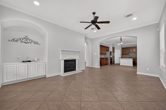 Building Photo - 8602 Two Sisters Ct