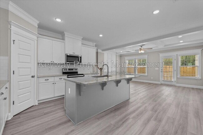 Building Photo - 234 Linsmore Ave
