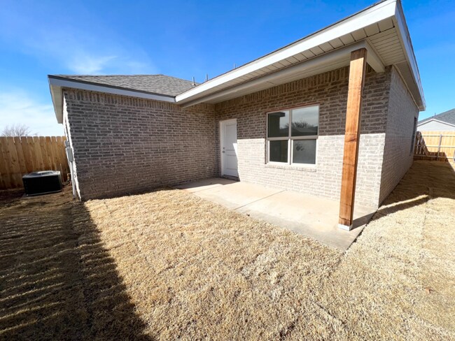 Building Photo - 5541 Itasca St