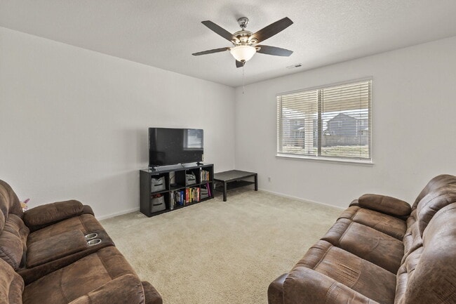 Building Photo - 3315 Bella Luna Dr