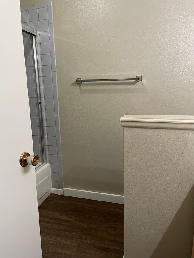 Building Photo - STUDENTS WELCOME! 5 Bedroom 3 Bathroom Single Family Home West Fort Collins