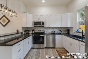 Building Photo - 567 Hummingbird Hill
