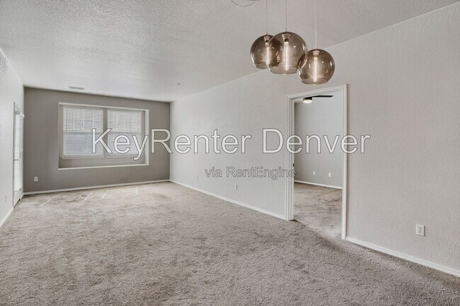 Building Photo - 15455 Canyon Rim Dr