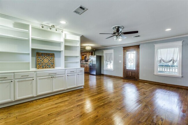 Building Photo - 4306 Benning Dr