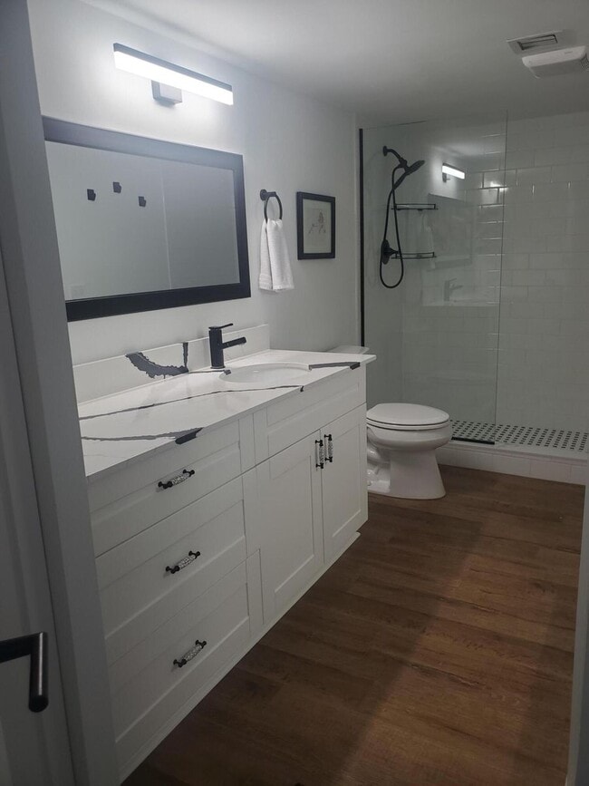 Building Photo - 2425 Presidential Way