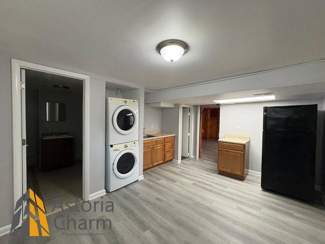 Building Photo - Warm & Welcoming 3 Bed, 2 Bath Home with C...