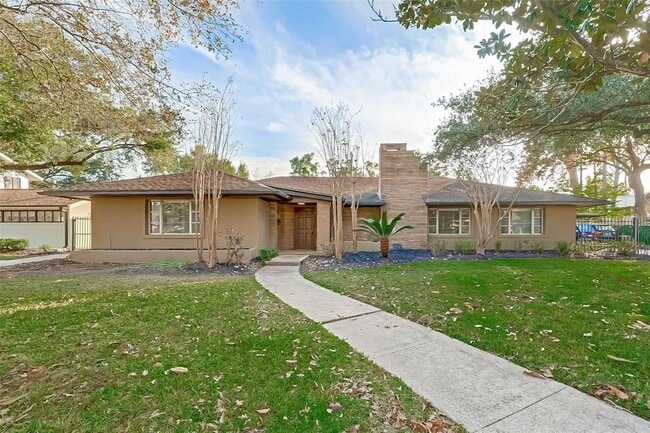 Building Photo - 2511 Maroneal St