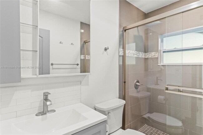 Building Photo - 7913 NW 72nd Ave