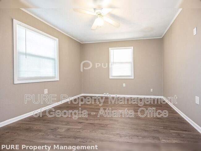 Building Photo - 245 Doane St SW
