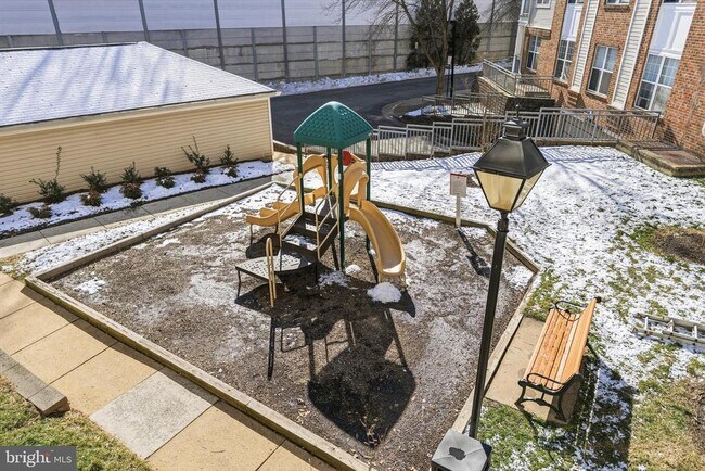 Building Photo - 3015 Nicosh Cir