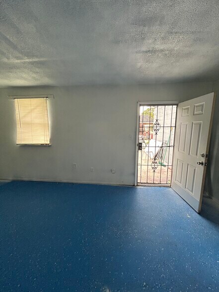 Building Photo - 2620 Wilkins Ct