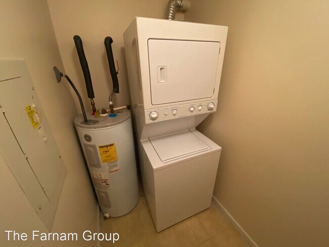 Building Photo - 1 br, 1 bath House - 63 Glade Street A2