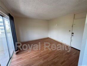 Building Photo - 2649 Varsity Pl