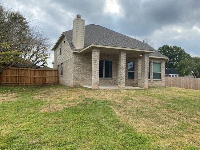Building Photo - 10918 Hillside Dr