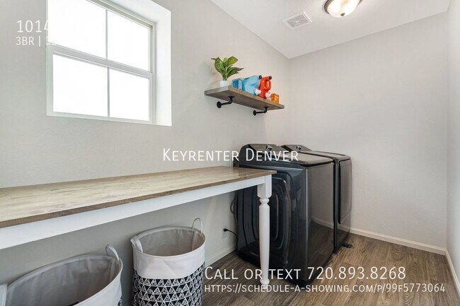 Building Photo - Modern Elegance Meets Comfort: 3BR/2.5BA H...