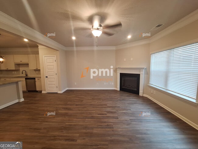 Building Photo - 5219 City Walk Dr