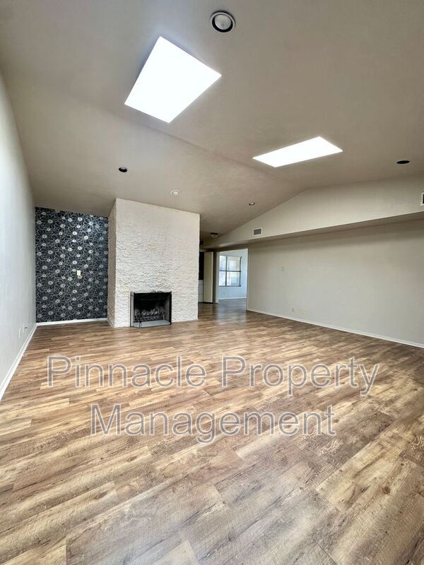 Building Photo - 3602 Gemini Dr