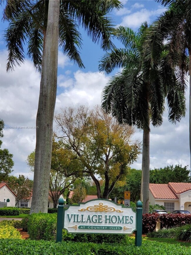 Building Photo - 1565 Springside Dr