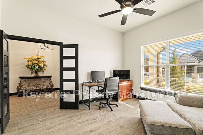 Building Photo - 2805 Crystal Creek Dr