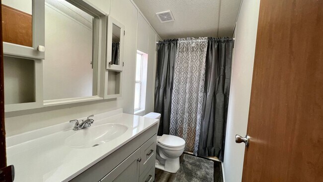 Building Photo - 3 bedroom House in Rehobeth School District