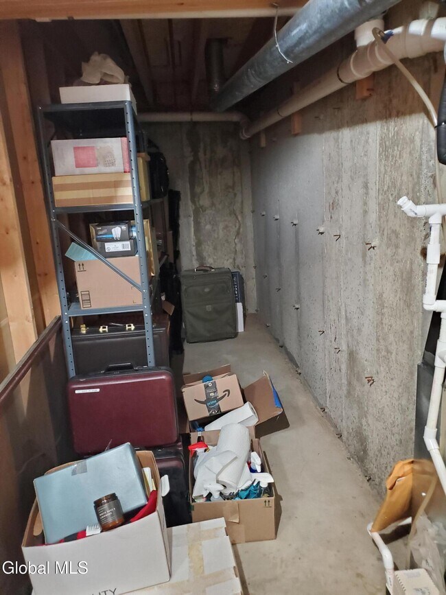 Building Photo - 7318 Vic Ct