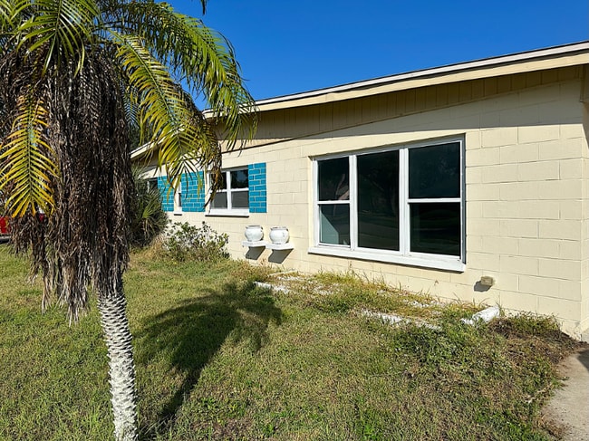 Building Photo - 7197 Quincy Ln