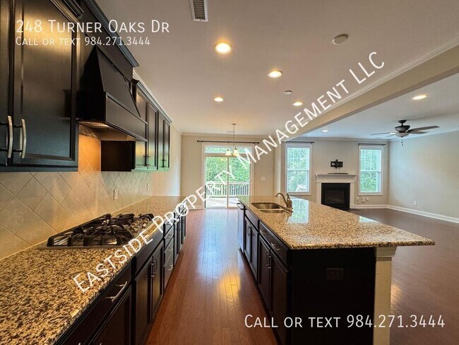 Building Photo - 248 Turner Oaks Dr