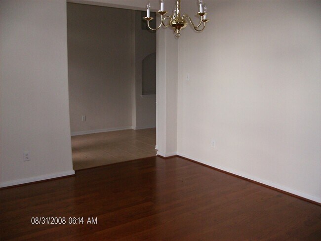 Building Photo - 17202 Timber Cliff Ct