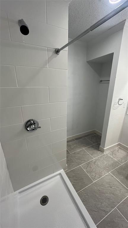 Building Photo - 9515 Aberdeen Way