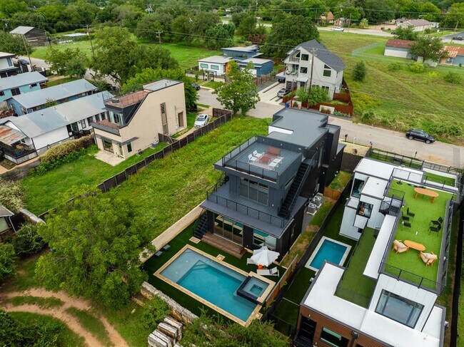 Building Photo - 412 Kemp St