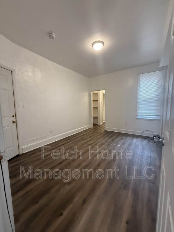 Building Photo - 610 S Pershing Ave