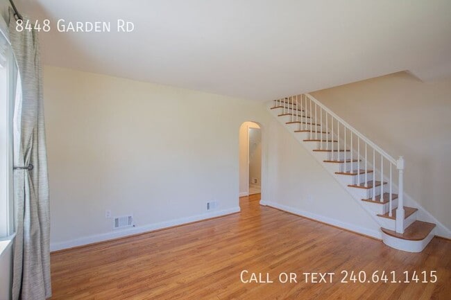 Building Photo - 8448 Garden Rd